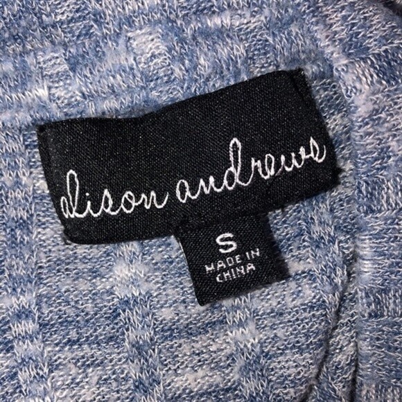 Alison Andrews small blue thermal long sleeve top - Picture 3 of 4